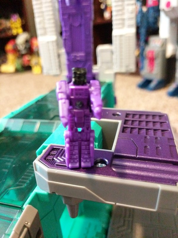 Titans Return Trypticon In Hand Photo Gallery 22 (22 of 24)